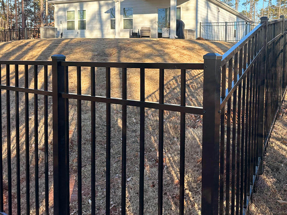 Aluminum Fence Contractor