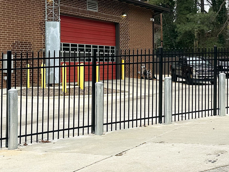 Commercial fence installation